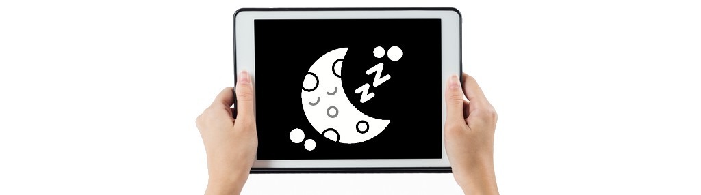 une tablette avec une lune endormi car on coupe la tablette le soir